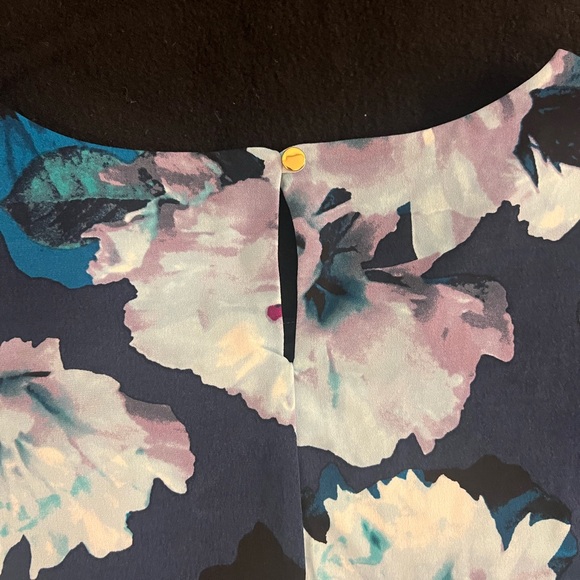 Calvin Klein Women’s Floral Top Pleated Neck Sleeveless Cami Size Large - Picture 5 of 9